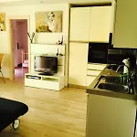 Casa Deca In The Center, Within Walking Distance Of The Sea * סן בנדטו דל טרנטו